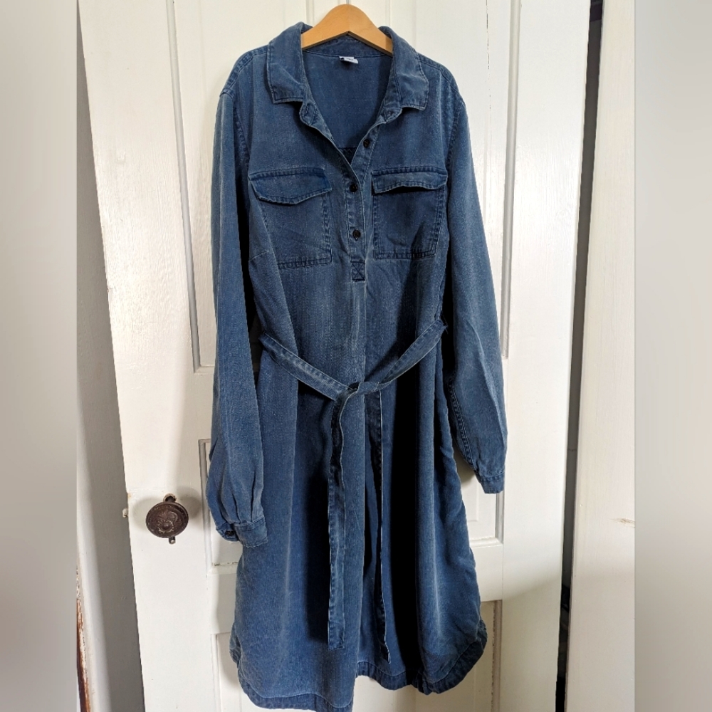 Small Old Navy Maternity silky denim dress
